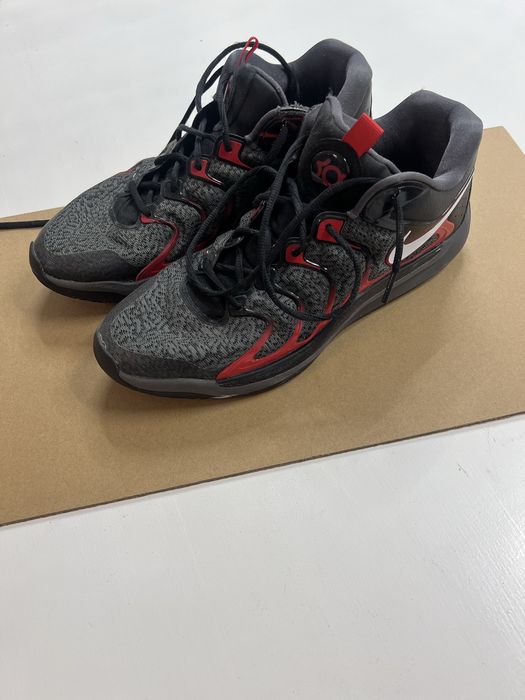 KD 17 Black and Red