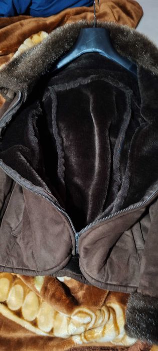 Vind haina scurta blana sinteteca din italia