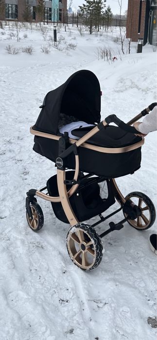 Коляска Амели