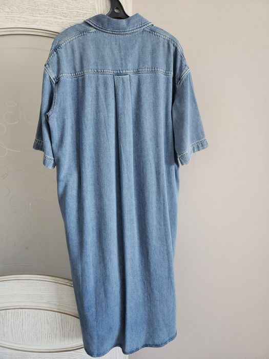 Джинсовое платье COS