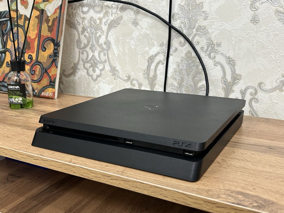 PlayStation 4 Slim