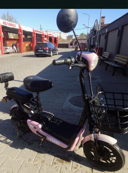 Vand moped cu cu factura