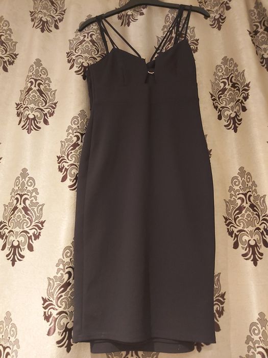 Vând două rochii mărimea S