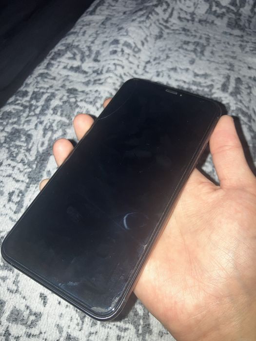 Продам 11 айфон промакс
