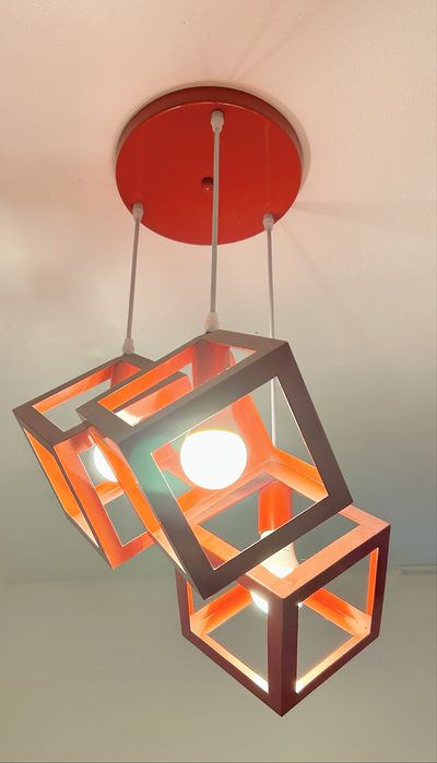 Lustra rosie moderna
