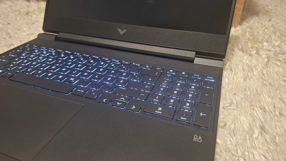Laptop Gaming HP Victus i7-13620H/16GB RAM/512GB SSD/RTX4060 8GBCa nou
