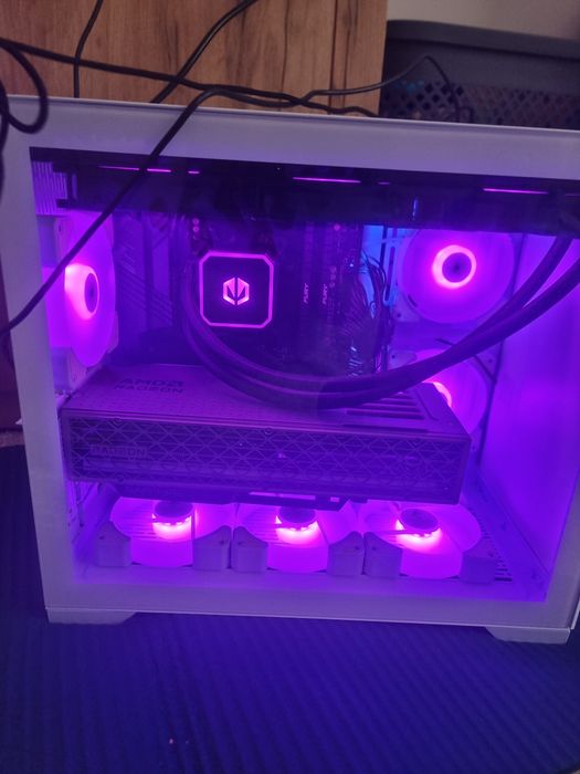 Pc gaming Ryzen 7 5800x3d / 32Gb Ram / Rx 9070XT / 1 Tb Ssd/850w+ Gold