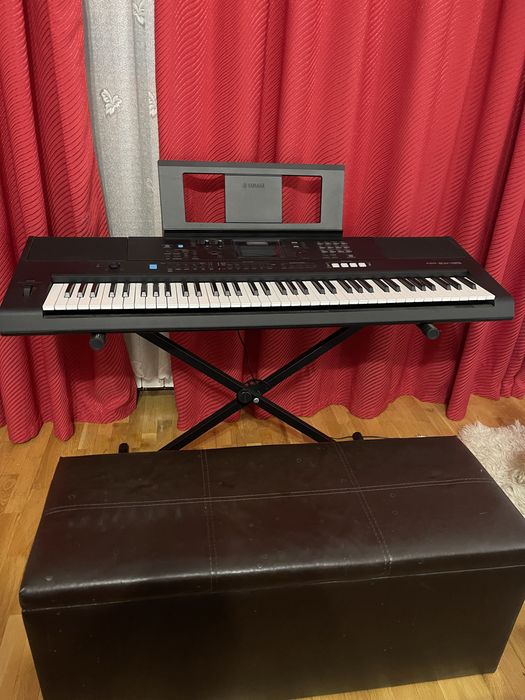 Синтезатор Yamaha PSR-EW425