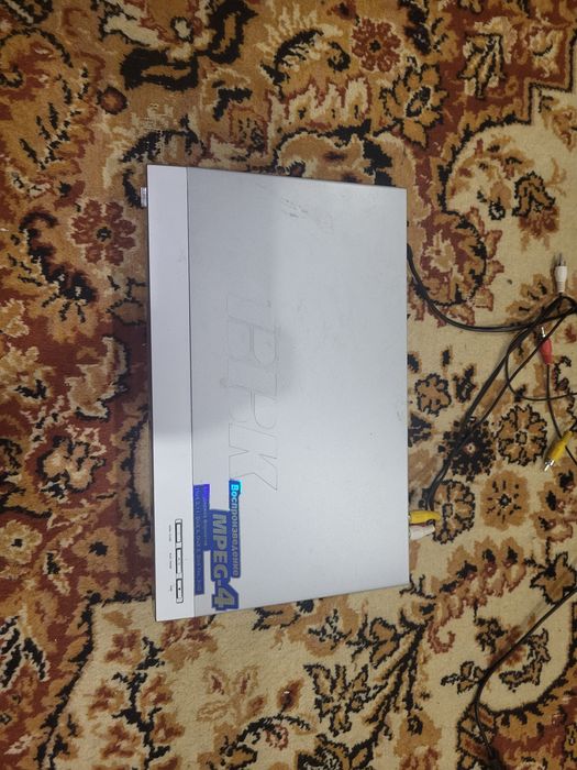 Продаю DVD плеер