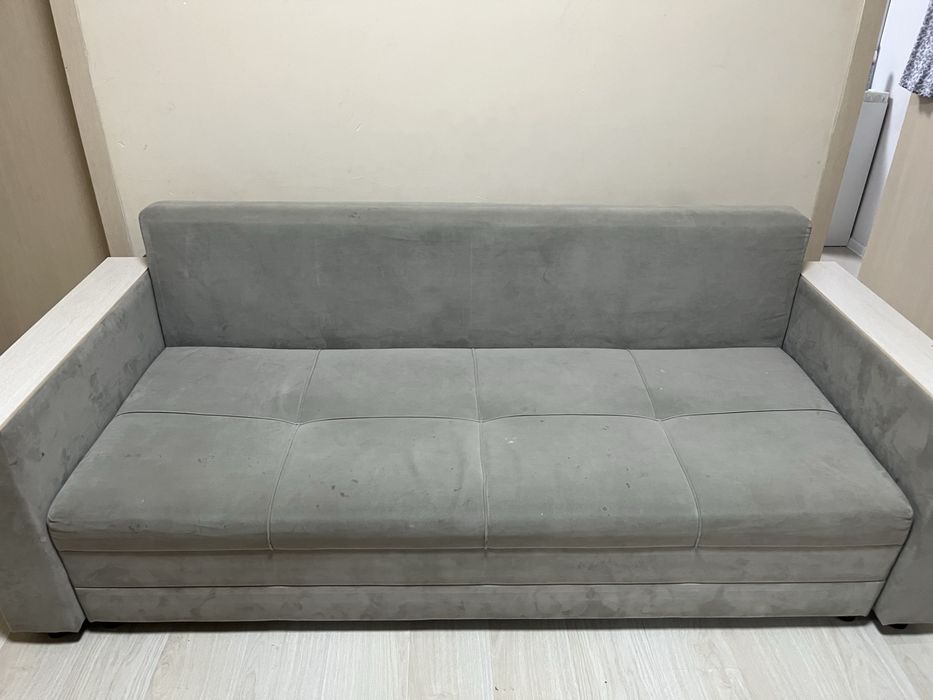 Диван серый продветсЯ