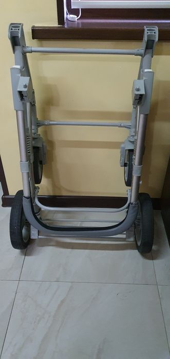 Продаю коляску в хорошем состояни. и