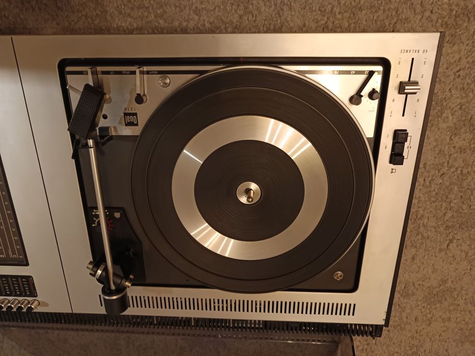 Грамофон GRUNDIG Studio 2000 hi fi