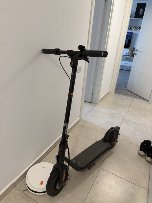 Trotineta Electrica Ninebot F2 KickScooter