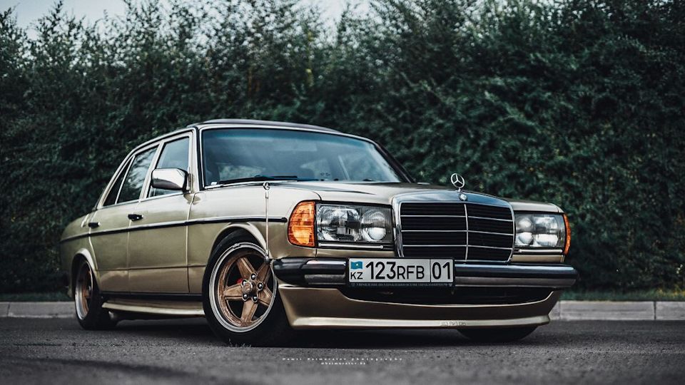 1980 Mercedes 230E W123 — легкий тюнинг со вкусом