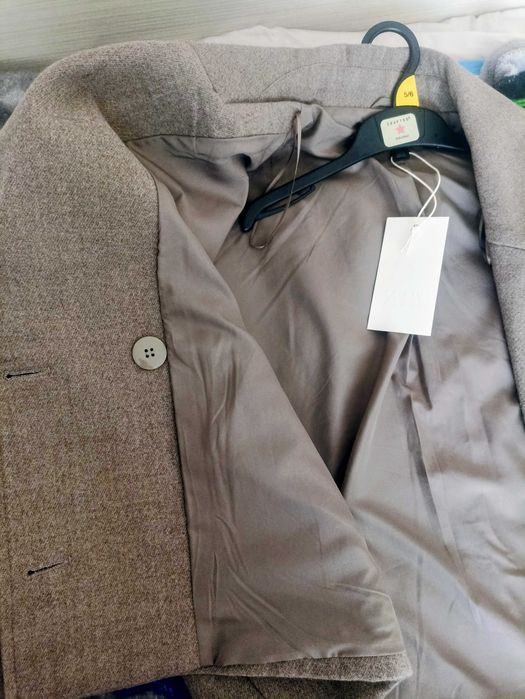 Разкошно палто Zara, ново с етикет, размер L