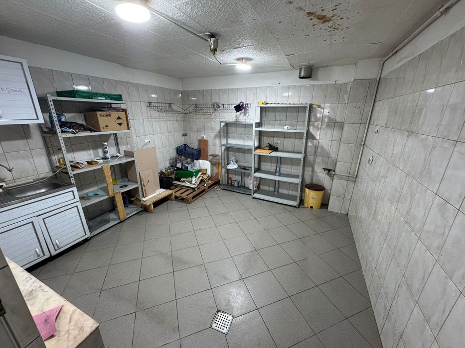 Inchiriez spatiu comercial