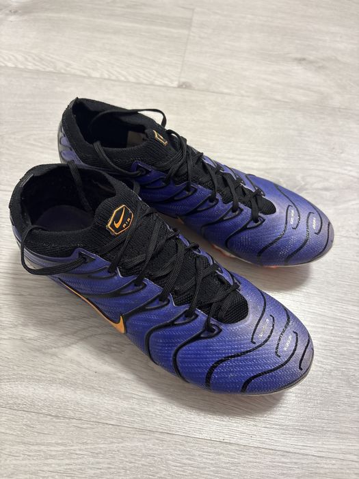 Бутсы футбольные