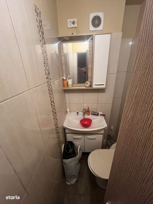 Proprietar inchiriez Familie / Studenti 4 camere Pet Friendly, parcare