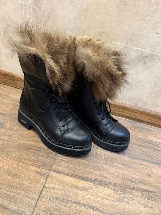 Ботуши с естествен пух