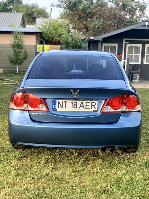 Honda  Civic sedan, 1.8 benzinǎ ,VTEC,automatǎ,140 cp