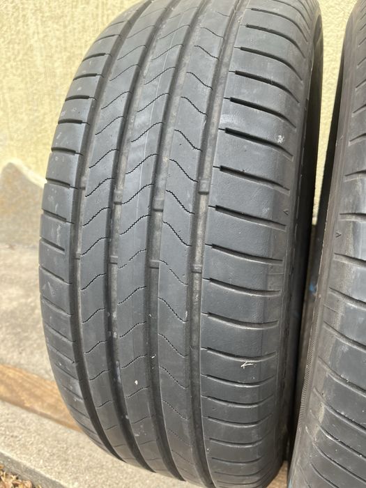 2 бр. летни гуми 225/55/17 Bridgestone DOT 0623 6 mm