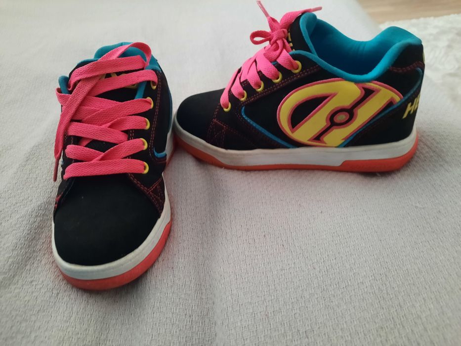 Кроссовки Heelys