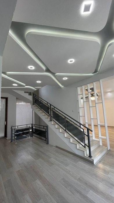 Arenda Hitech pod office