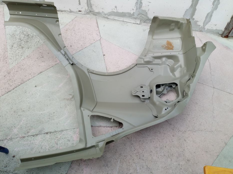 Панел Tesla model Y