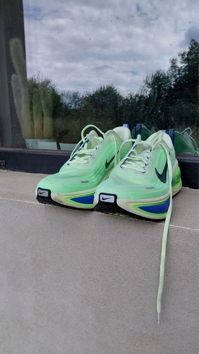 Nike Vomero Plus