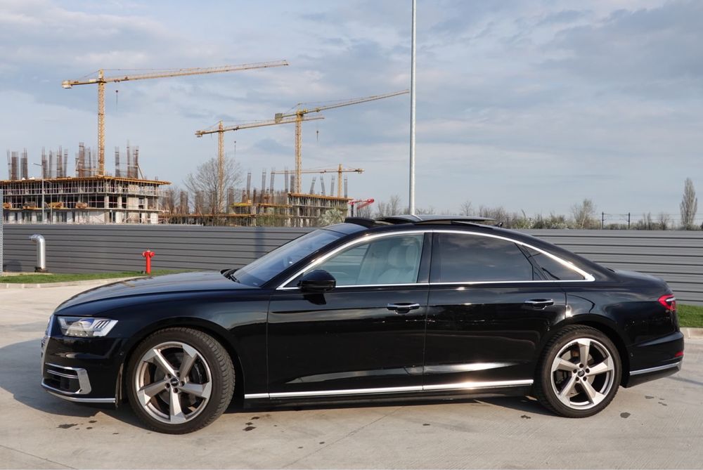 Închirieri Auto de Lux – Audi A8, Range Rover Vogue, Velar, Mercedes C-Class Nou, Audi A6