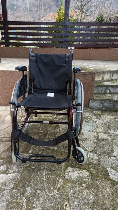 Scaun rulant Nou