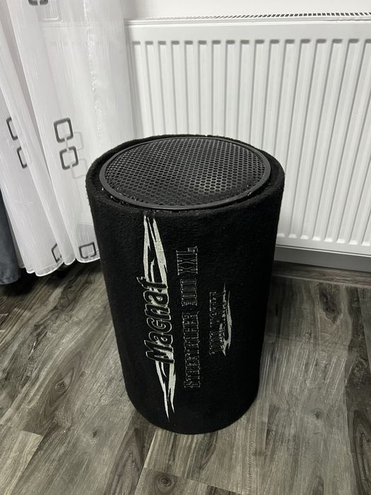 Subwoofer / Tun Bass Magnat StreetTracer 1000w