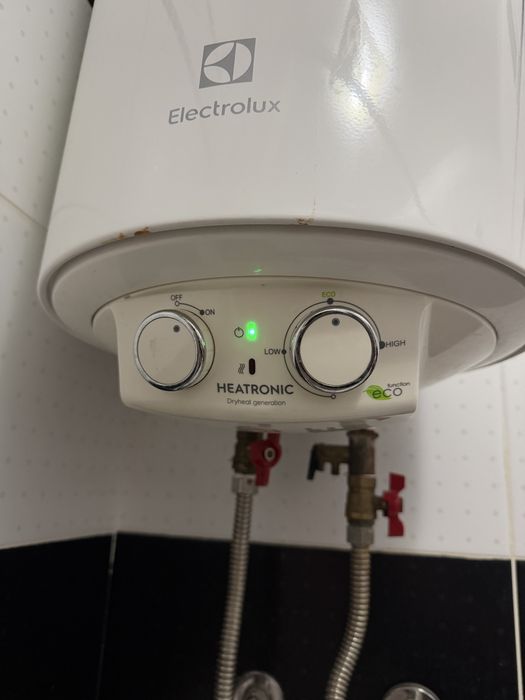 Водонагреватель (бойлер) Electrolux Heatronic DryHeat