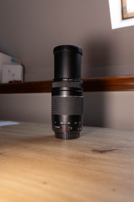Obiectiv Canon EF 75-300mm