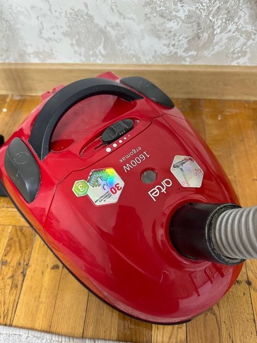 Пылесос Artel 1600