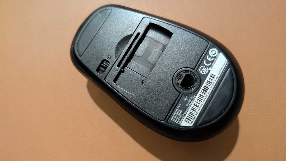 Set tastatură & mouse Microsoft Wireless 2000