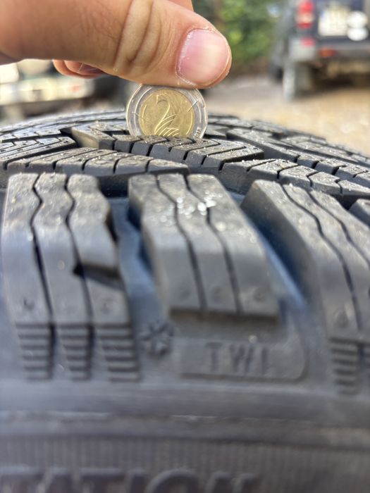 Един брой джанта 5х120 18 с гума