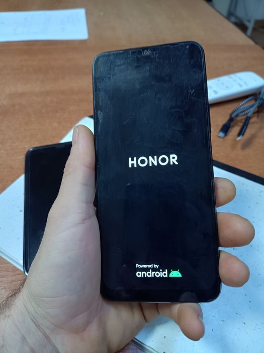 iPhone 11 128 Samsung s10 Honor 70 lite