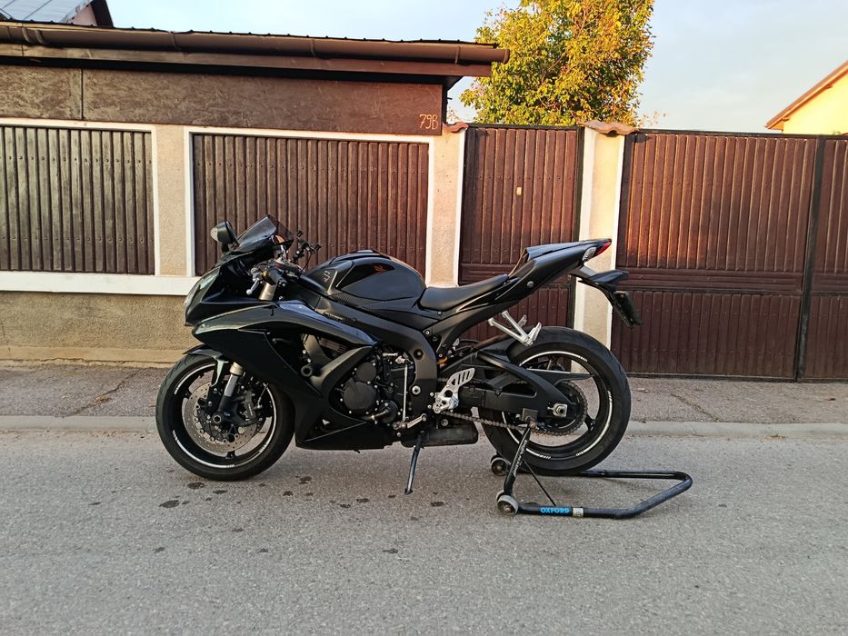 Suzuki gsxr 600 k8