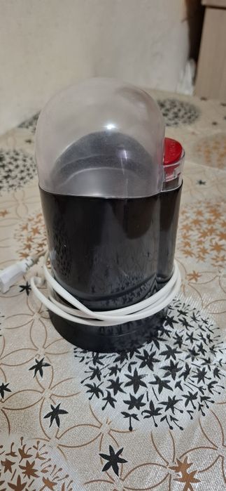 Rasniță de cafea nouâ fără cutie.