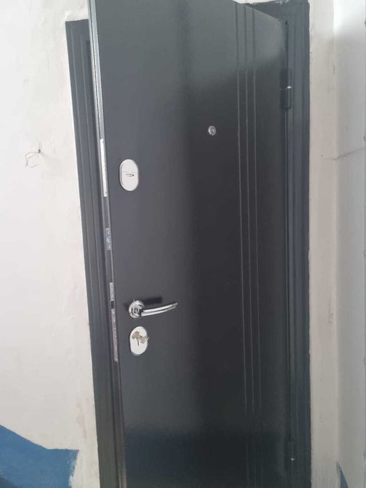 Продам квартиру  этажка