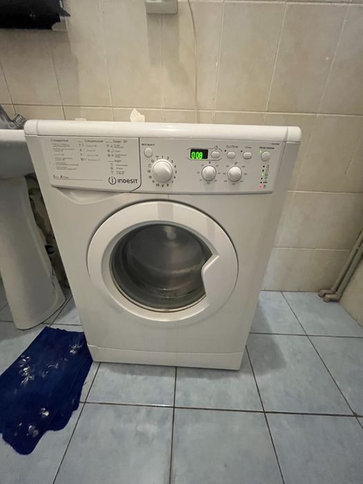 Стиральная машина Indesit 5 кг