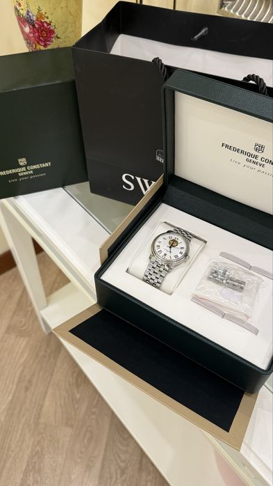 Часы Frederique Constant