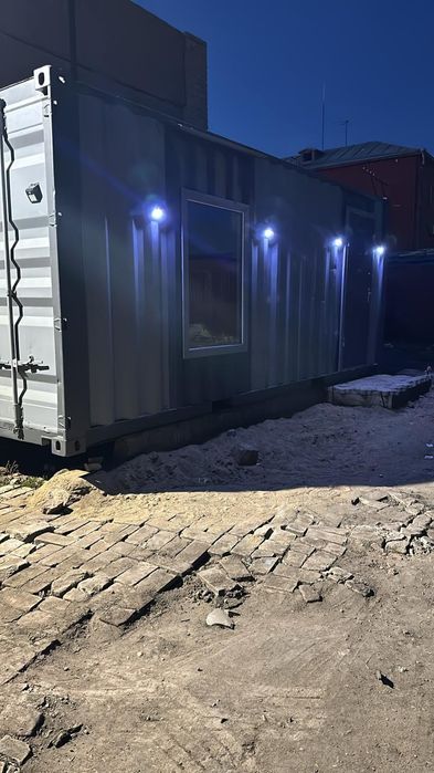 Контейнер 20 футовый.