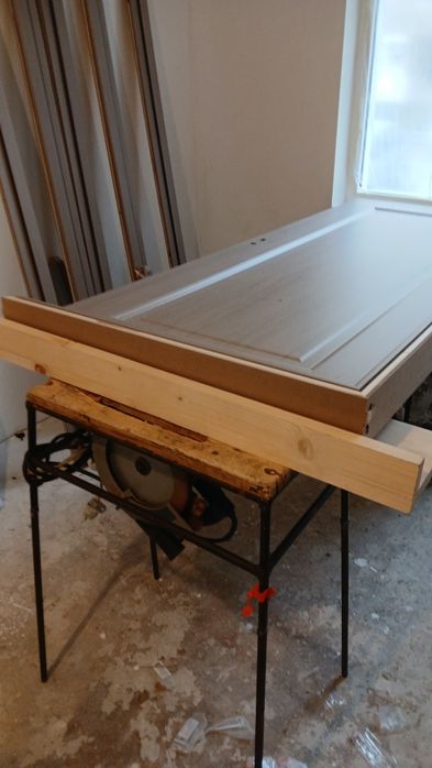 Montaje uși interior, exterio,parket laminat ,termopane 45-250 lei