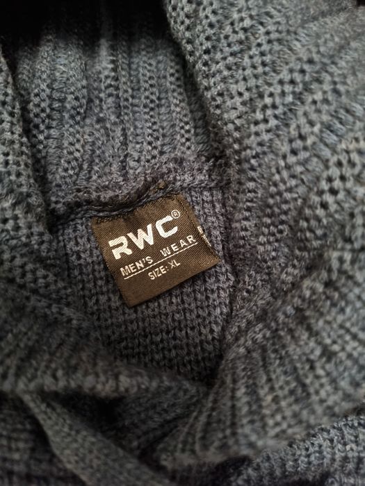 Продам мужскую кофту