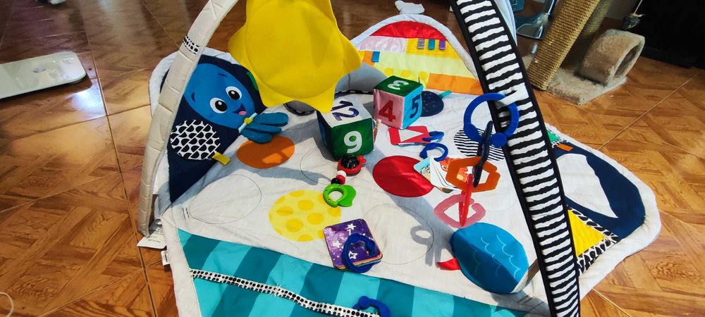 Активна гимнастика Sensory Play Space Baby Einstein