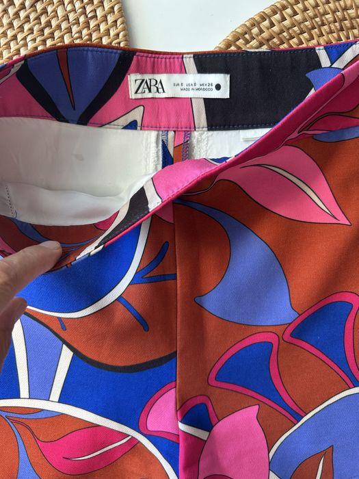 Къси панталонки ZARA, размер S