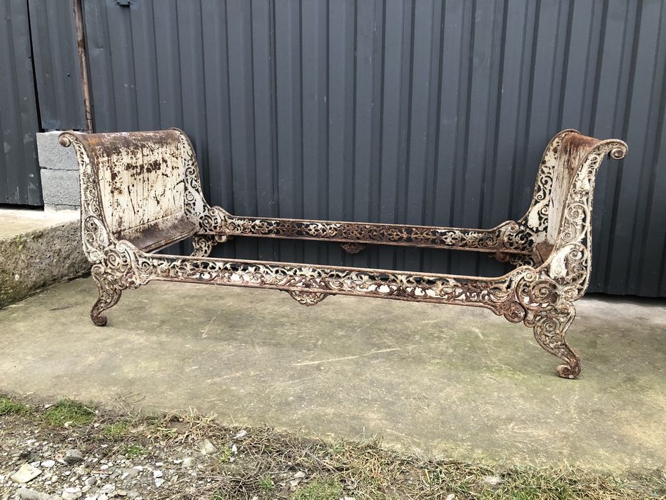 Pat vechi de colecție