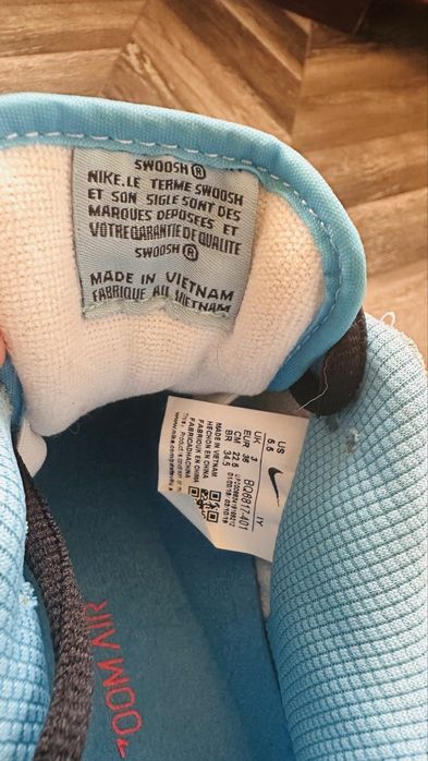 Прадаются кросовки в очень хорошем состоянии.